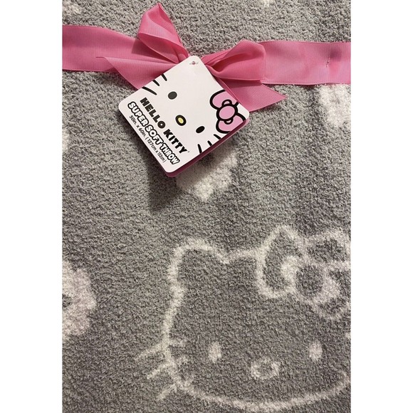 Hello Kitty Soft Throw Blanket Gray & White 50" X 60" New TikTok Viral NWT - Picture 3 of 4